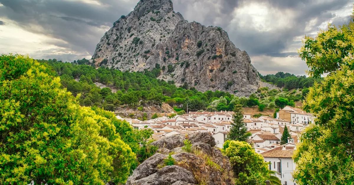 10 destinos ocultos en España que debes conocer