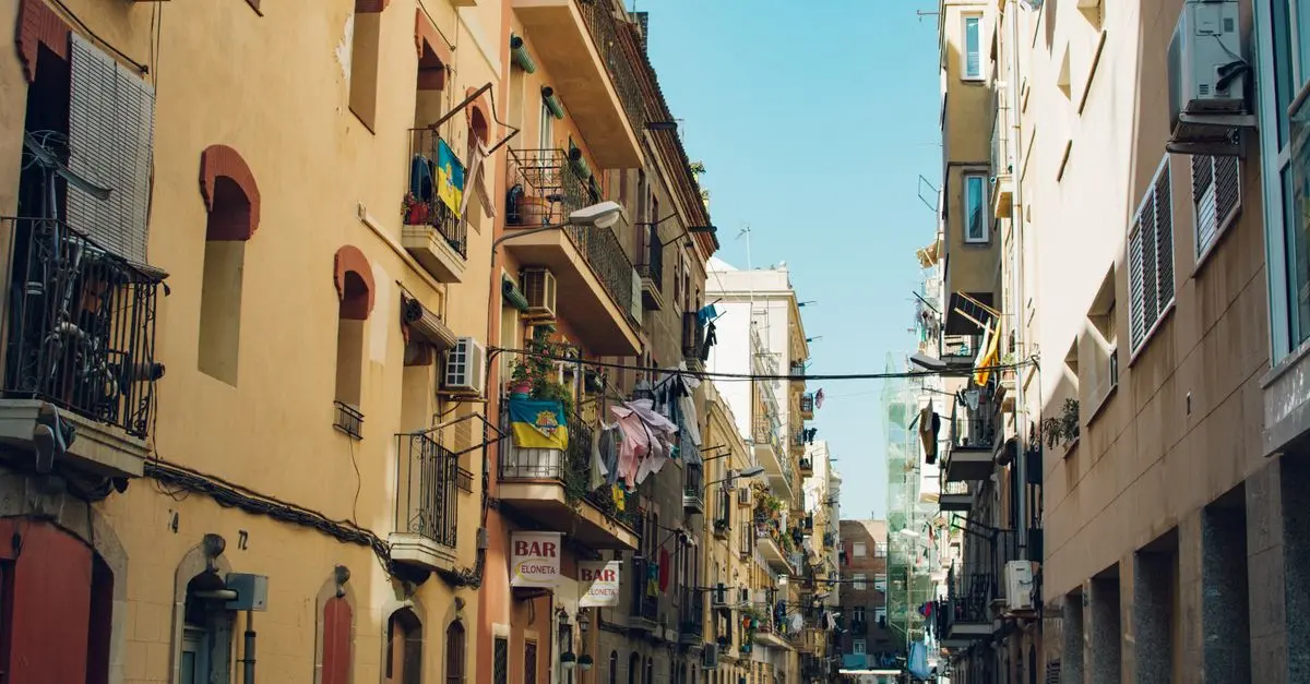 10 consejos esenciales para disfrutar de un viaje a España
