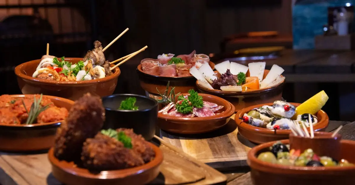 Las mejores rutas gastronómicas en España: disfruta de sus sabores