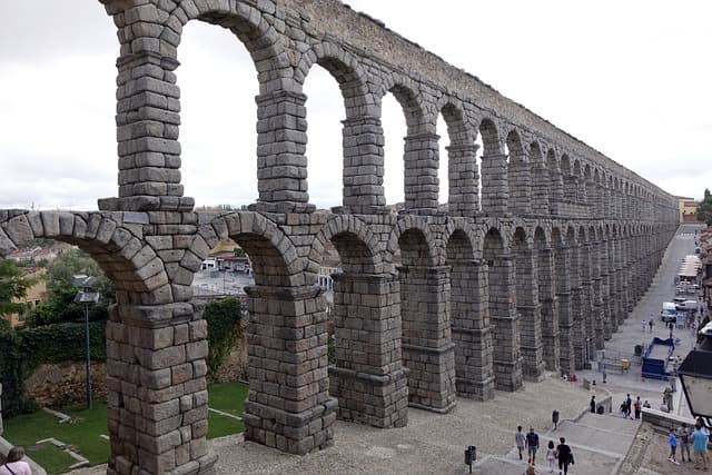 Los mejores lugares históricos para visitar en España