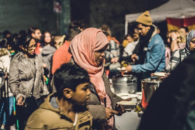 Guía práctica para disfrutar de las fiestas populares en España